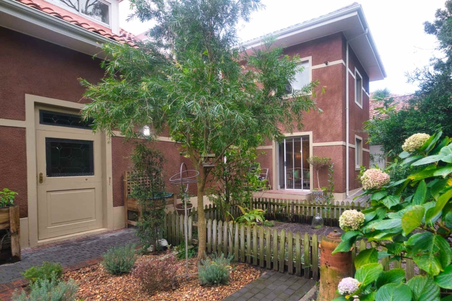 4 Bedroom Property for Sale in Kwaaiwater Western Cape